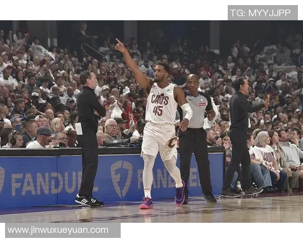 2017年NBA骑士与快船激战回顾:巅峰对决的精彩瞬间与战术分析 2017年NBA骑士与快船激战回顾:巅峰对决的精彩瞬间与战术分析