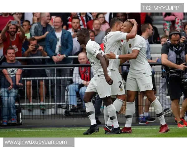 巴黎对甘冈精彩录播回顾赛场瞬间与战术分析全解析