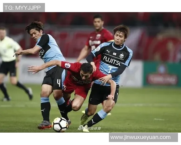 上港与川崎激战正酣比分悬念迭起球迷热情高涨