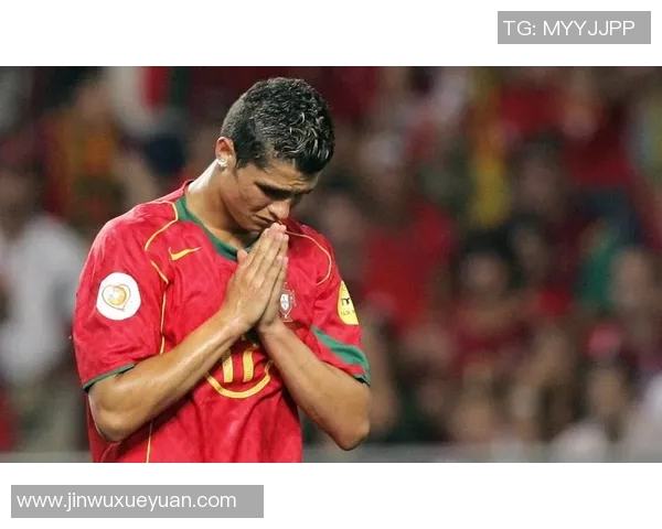 恩德里克的成长之路：从青涩少年到足球场上的璀璨明星