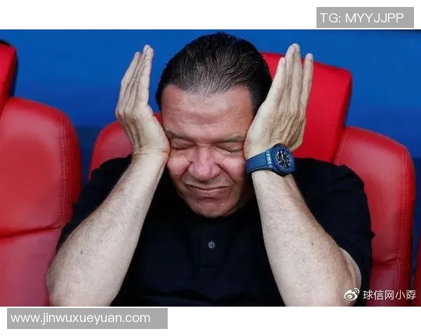 山东队主帅突然宣布辞职，球队管理层危机四伏