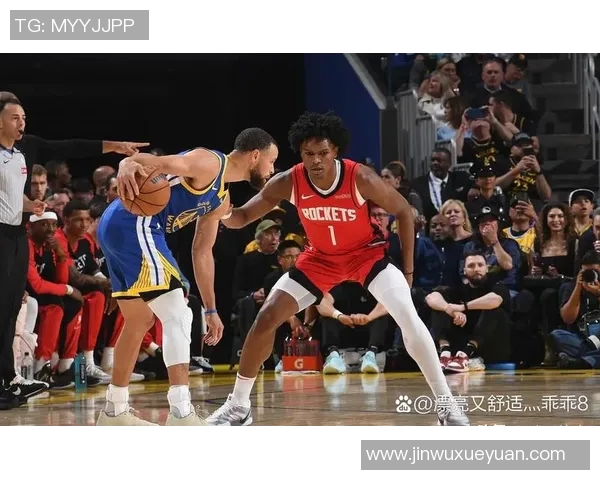 汤普森大放异彩，砍下季后赛生涯新高30分：他是如何做到的？