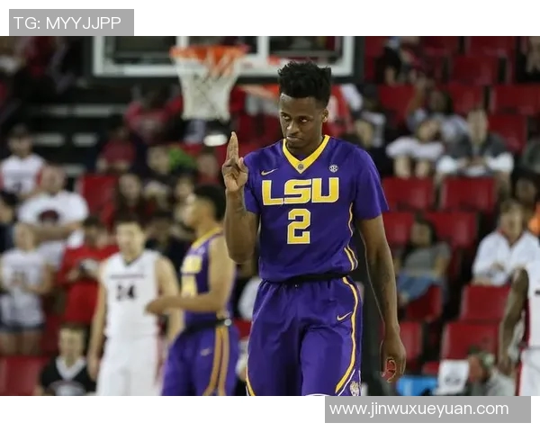 签下安东尼奥-布莱克尼，备战新赛季提前布局