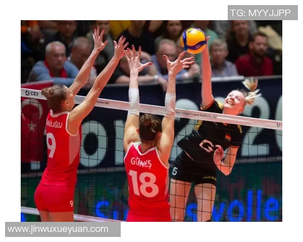 土耳其女排与荷兰女排激战正酣谁将赢得这场巅峰对决